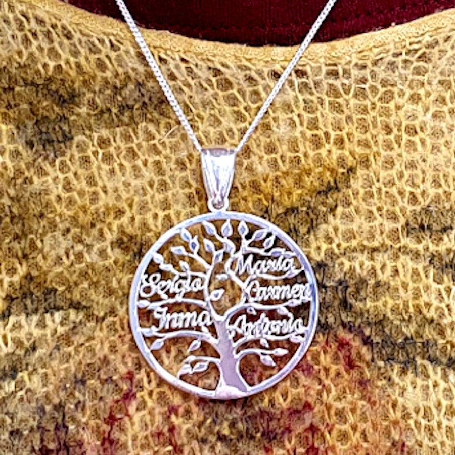 Colgante de Plata Árbol de la Vida  personalizable con hasta 6 nombres